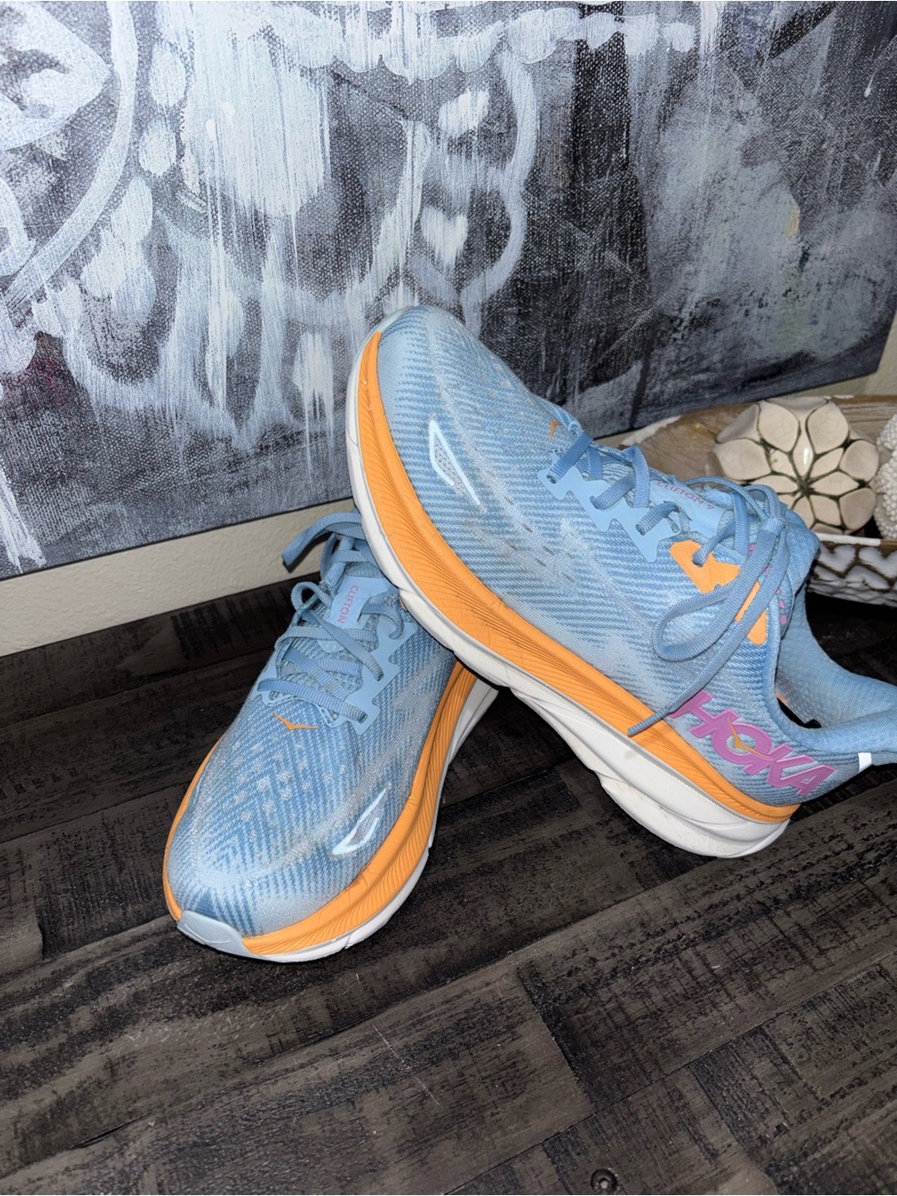 Hoka Clifton 9 running shoes WOMENS SZ 9.5
